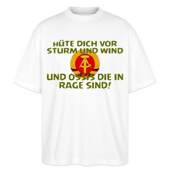 SSW27 OSSIS IN RAGE - Stanley/Stella Oversized Unisex Bio T-Shirt Blaster 2.0 - Weiß - Vorne - Alina (178cm) & Michal (187cm)
