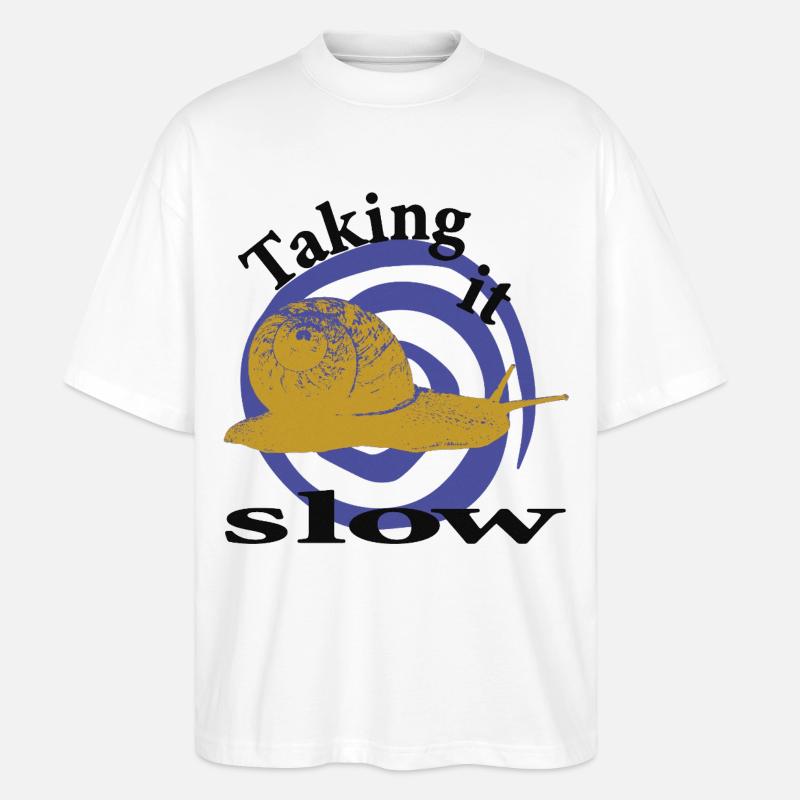 Entspannte Schnecke – Taking It Slow - Stanley/Stella Oversized Unisex Bio T-Shirt Blaster 2.0 - Weiß