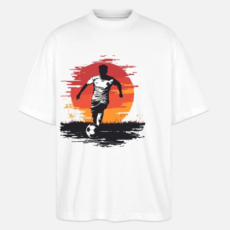 Fußballer-Silhouette - Sonnenuntergangs-Design - Stanley/Stella Oversized Unisex Bio T-Shirt Blaster 2.0 - Weiß
