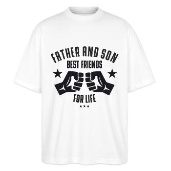 Father and Son best friends for life - Stanley/Stella Oversize Unisex Øko T-shirt Blaster 2.0 - hvid - Foran - Alina (178cm) & Michal (187cm)
