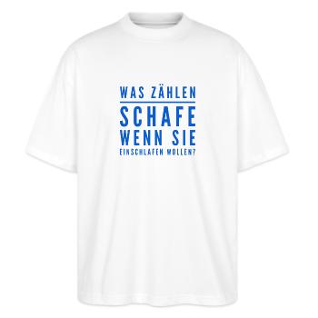 was zählen Schafe? - Stanley/Stella Oversized Unisex Bio T-Shirt Blaster 2.0 - Weiß - Vorne - Alina (178cm) & Michal (187cm)