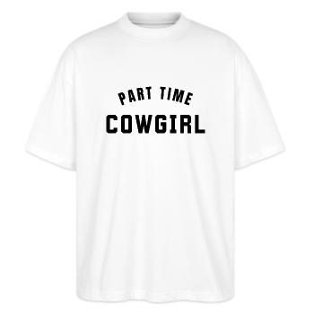 WILD WILD WEST - Stanley/Stella Oversized Unisex Bio T-Shirt Blaster 2.0 - Weiß - Vorne - Alina (178cm) & Michal (187cm)
