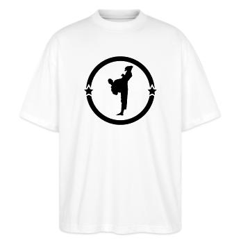 Taekwondo / Taekwondoin / Tae Kwo Do / Kampfkünste - Stanley/Stella Oversized Unisex Bio T-Shirt Blaster 2.0 - Weiß - Vorne - Alina (178cm) & Michal (187cm)