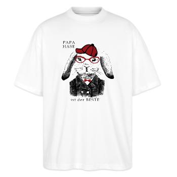 PAPA HASE ist der Beste Männertag - Stanley/Stella Oversized Unisex Bio T-Shirt Blaster 2.0 - Weiß - Vorne - Alina (178cm) & Michal (187cm)
