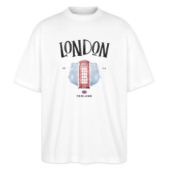 London Red Phone Booth Watercolor - Stanley/Stella Oversized Unisex Organic T-shirt Blaster 2.0 - white - Front - Alina (178cm) & Michal (187cm)