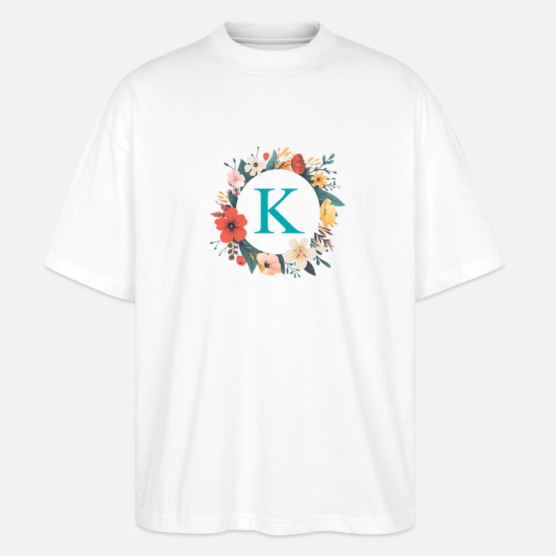 K Monogramm, Blumen-Kranz, personalisierbar - Stanley/Stella Oversized Unisex Bio T-Shirt Blaster 2.0 - Weiß