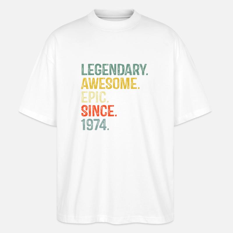 1974 Nostalgisches episches Typografie-Design - Stanley/Stella Oversized Unisex Bio T-Shirt Blaster 2.0 - Weiß