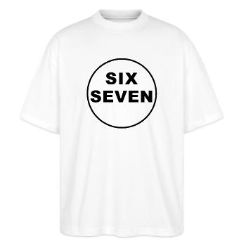 Six Seven Trend - Stanley/Stella Oversized Unisex Bio T-Shirt Blaster 2.0 - Weiß - Vorne - Alina (178cm) & Michal (187cm)