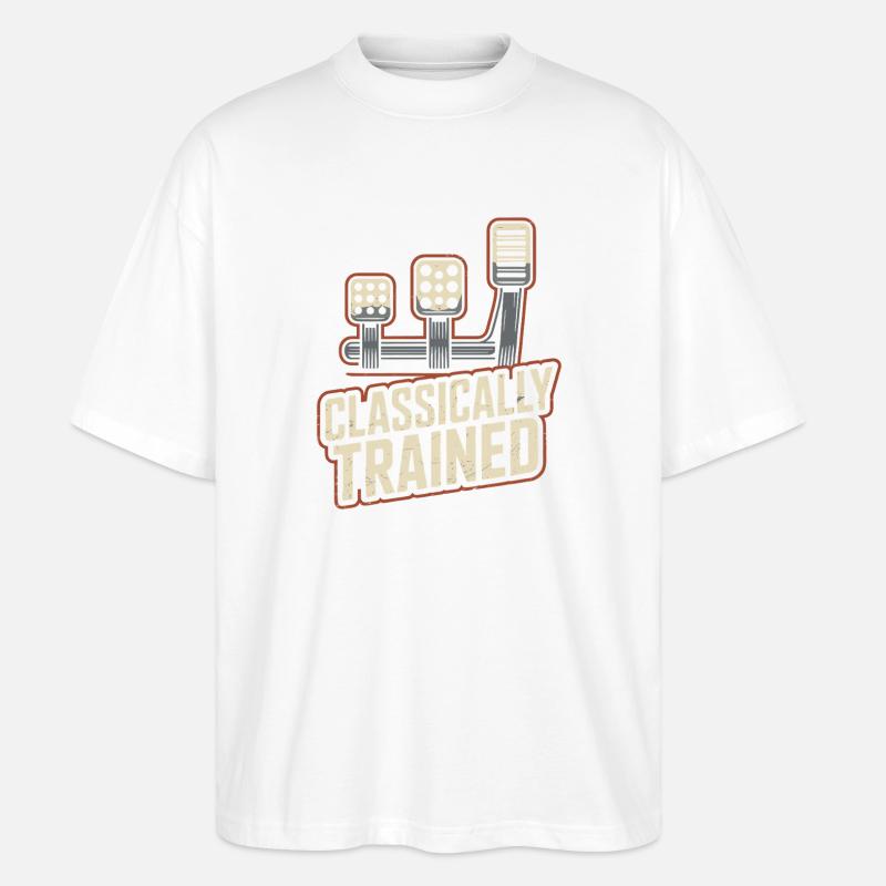 Classically Trained Petrolhead KFZ Mechaniker - Stanley/Stella Oversized Unisex Bio T-Shirt Blaster 2.0 - Weiß