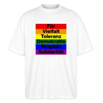 FÜR VIELFALT TOLERANZ DEMOKRATIE RESPEKT SOLIDAR - Stanley/Stella Oversized Unisex Bio T-Shirt Blaster 2.0 - Weiß - Vorne - Alina (178cm) & Michal (187cm)