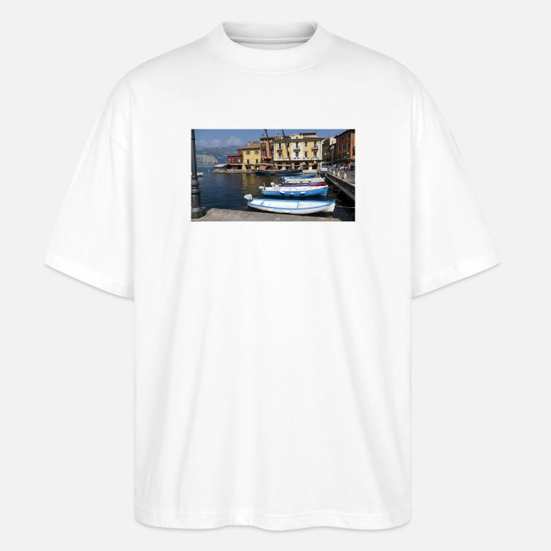 Malcesine sur le lac de Garde - T-shirt bio Blaster 2.0 coupe oversize Stanley/Stella Unisexe - blanc
