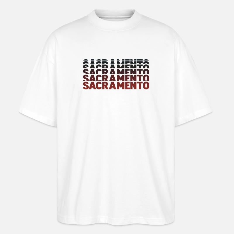 Sacramento Gradient Schriftzug Mehrfach - Stanley/Stella Oversized Unisex Bio T-Shirt Blaster 2.0 - Weiß