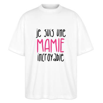 Grandma Oma Großmütter Mamy Mamie Grand-Mère - Stanley/Stella Oversized Unisex Organic T-shirt Blaster 2.0 - white - Front - Alina (178cm) & Michal (187cm)