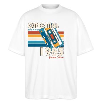 40. Geburtstag Vintage September 1985 Kassette 85 - Stanley/Stella Oversized Unisex Bio T-Shirt Blaster 2.0 - Weiß - Vorne - Alina (178cm) & Michal (187cm)