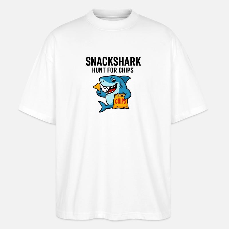 Niedlicher Haifisch mit Chips - Stanley/Stella Oversized Unisex Bio T-Shirt Blaster 2.0 - Weiß