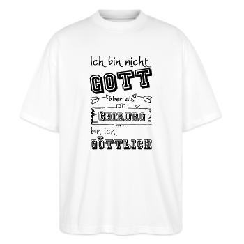Göttlicher Chirurg Geschenk - Stanley/Stella Oversized Unisex Bio T-Shirt Blaster 2.0 - Weiß - Vorne - Alina (178cm) & Michal (187cm)