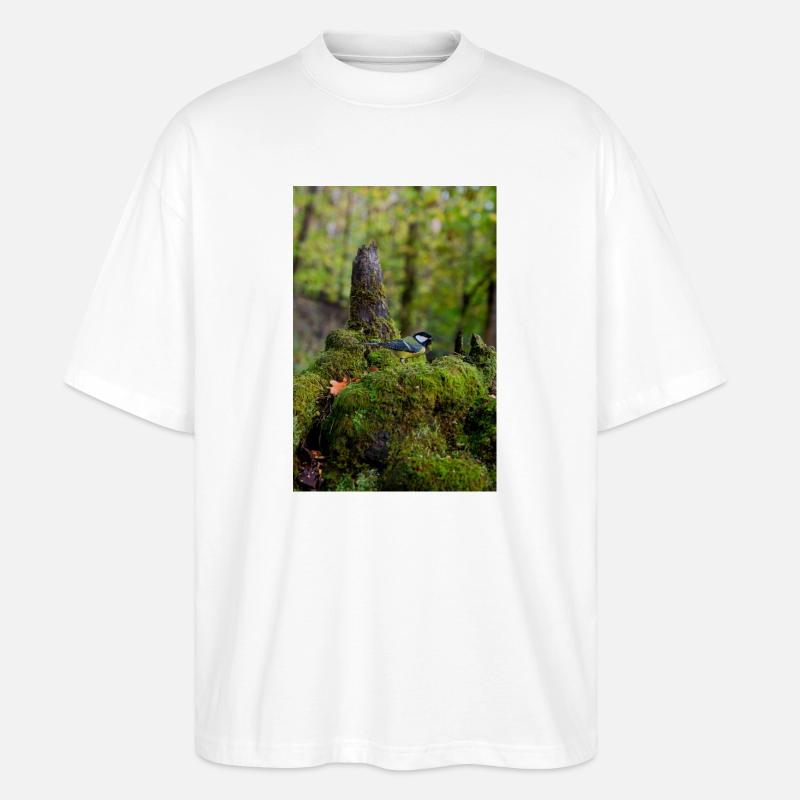 Moosiger Waldvogel In Ruhiger Lichtung - Stanley/Stella Oversized Unisex Bio T-Shirt Blaster 2.0 - Weiß