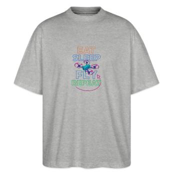 Eat Sleep Fly Repeat – Drohnenpiloten Routine - Stanley/Stella Oversized Unisex Bio T-Shirt Blaster 2.0 - Grau meliert - Vorne - Alina (178cm) & Michal (187cm)