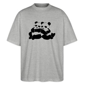 Panda - Stanley/Stella Oversized Unisex Bio T-Shirt Blaster 2.0 - Grau meliert - Vorne - Alina (178cm) & Michal (187cm)