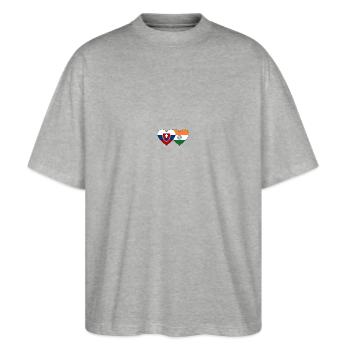 Slowakei Indien Flagge Herz - Stanley/Stella Oversized Unisex Bio T-Shirt Blaster 2.0 - Grau meliert - Vorne - Alina (178cm) & Michal (187cm)