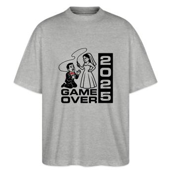 Hochzeit Game Over 2025 - Stanley/Stella Oversized Unisex Bio T-Shirt Blaster 2.0 - Grau meliert - Vorne - Alina (178cm) & Michal (187cm)