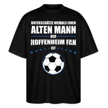Alter Mann - Hoffenheim Fan | Retro Vintage Design - Stanley/Stella Oversized Unisex Bio T-Shirt Blaster 2.0 - Schwarz - Vorne - Alina (178cm) & Michal (187cm)