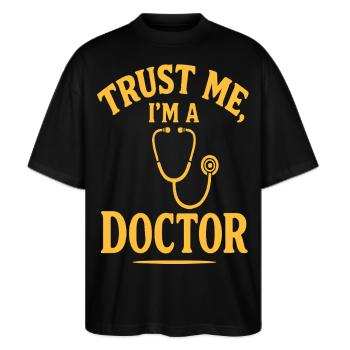 Originelles Design für Ärzte und Pflegekräfte - Stanley/Stella Oversized Unisex Bio T-Shirt Blaster 2.0 - Schwarz - Vorne - Alina (178cm) & Michal (187cm)