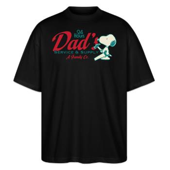 Peanuts Design Dad Mit Spruch Und Snoopy - Stanley/Stella Oversized Unisex Bio T-Shirt Blaster 2.0 - Schwarz - Vorne - Alina (178cm) & Michal (187cm)