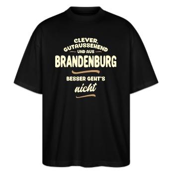 Clever, gutaussehend und aus Brandenburg... - Stanley/Stella Oversized Unisex Bio T-Shirt Blaster 2.0 - Schwarz - Vorne - Alina (178cm) & Michal (187cm)