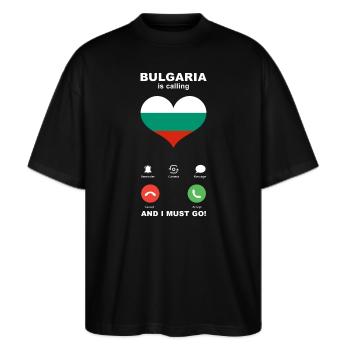 Bulgarien is calling Bulgarien Herz Souvenir - Stanley/Stella Oversized Unisex Bio T-Shirt Blaster 2.0 - Schwarz - Vorne - Alina (178cm) & Michal (187cm)