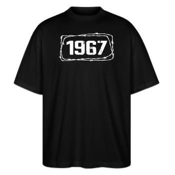 Jahrgang Made In 1967 - 57 Jahre Jubiläum - Stanley/Stella Oversized Unisex Bio T-Shirt Blaster 2.0 - Schwarz - Vorne - Alina (178cm) & Michal (187cm)
