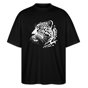 Leopard - Stanley/Stella Oversized Unisex Bio T-Shirt Blaster 2.0 - Schwarz - Vorne - Alina (178cm) & Michal (187cm)