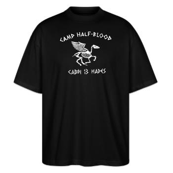 Camp HalfBlood Cabin 13 Hades Vintage Angeschlagen - Stanley/Stella Oversized Unisex Bio T-Shirt Blaster 2.0 - Schwarz - Vorne - Alina (178cm) & Michal (187cm)