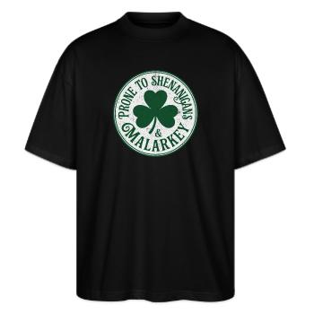 Lustige St.-Patrick's-Day-Eskapaden und Unsinn - Stanley/Stella Oversized Unisex Bio T-Shirt Blaster 2.0 - Schwarz - Vorne - Alina (178cm) & Michal (187cm)