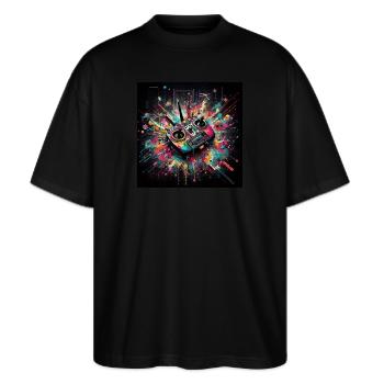 Gamer-Kunst-Drohne FPV - Stanley/Stella Oversized Unisex Bio T-Shirt Blaster 2.0 - Schwarz - Vorne - Alina (178cm) & Michal (187cm)