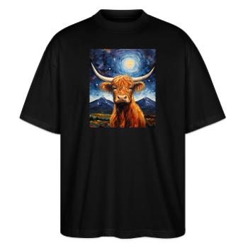 Sternennacht Schottische Highlander-Kuh van Gogh - Stanley/Stella Oversized Unisex Bio T-Shirt Blaster 2.0 - Schwarz - Vorne - Alina (178cm) & Michal (187cm)