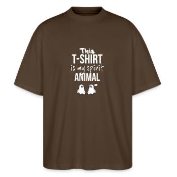 T-shirts avec des phrases amusantes - Fantasmitas 02 - T-shirt bio Blaster 2.0 coupe oversize Stanley/Stella Unisexe - marron foncé - Devant - Alina (178cm) & Michal (187cm)