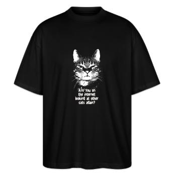 Internet-Katze - Stanley/Stella Oversized Unisex Bio T-Shirt Blaster 2.0 - Schwarz - Vorne - Alina (178cm) & Michal (187cm)