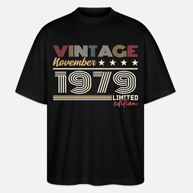 November 1979 - Stanley/Stella Oversized Unisex Bio T-Shirt Blaster 2.0 - Schwarz