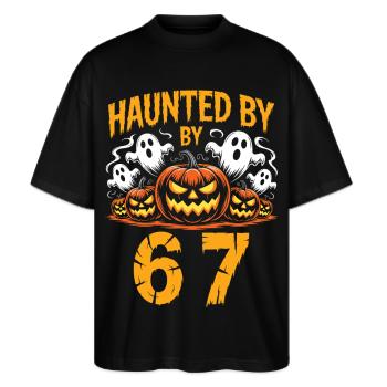 Verfolgt von 67 Sechs Sieben Meme Gen Alpha Basketball - Stanley/Stella Oversized Unisex Bio T-Shirt Blaster 2.0 - Schwarz - Vorne - Alina (178cm) & Michal (187cm)