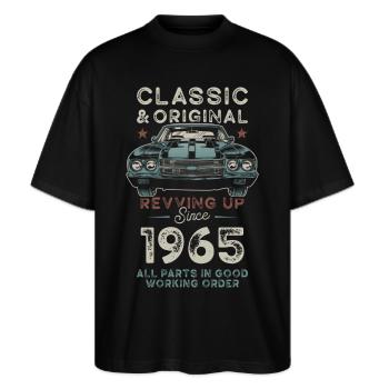 Geboren 1965 Geburtstag Oldtimer - Stanley/Stella Oversized Unisex Bio T-Shirt Blaster 2.0 - Schwarz - Vorne - Alina (178cm) & Michal (187cm)