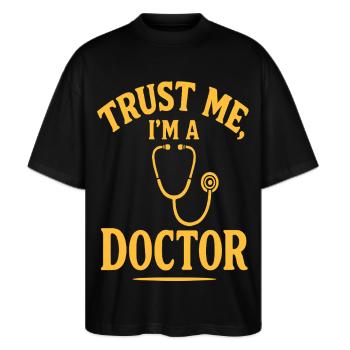 Originelles Design für Ärzte und Pflegekräfte - Stanley/Stella Oversized Unisex Bio T-Shirt Blaster 2.0 - Schwarz - Vorne - Alina (178cm) & Michal (187cm)