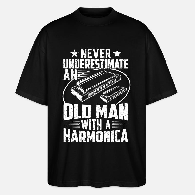 Alter Mann mit Mundharmonika - Stanley/Stella Oversized Unisex Bio T-Shirt Blaster 2.0 - Schwarz