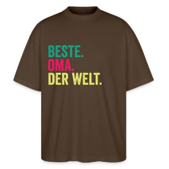 Großmutter Oma - Stanley/Stella Oversized Unisex Bio T-Shirt Blaster 2.0 - Dunkelbraun - Vorne - Alina (178cm) & Michal (187cm)