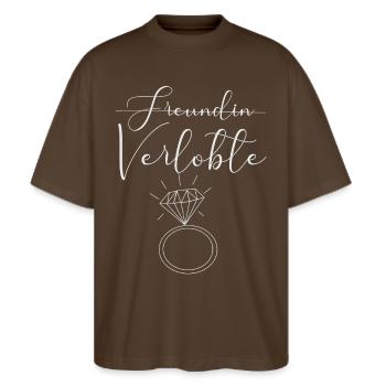 Girlfriend crossed out fiancée - Stanley/Stella Oversized Unisex Organic T-shirt Blaster 2.0 - mocha - Front - Alina (178cm) & Michal (187cm)