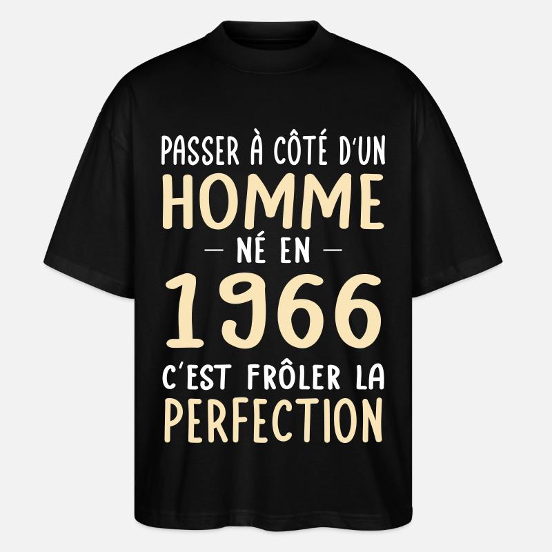 Geboren 1966 – Perfektion nahe - Stanley/Stella Oversized Unisex Bio T-Shirt Blaster 2.0 - Schwarz