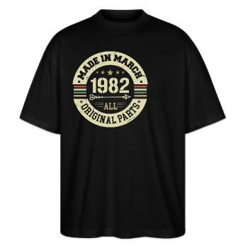 Legendär seit März 1982 - Stanley/Stella Oversized Unisex Bio T-Shirt Blaster 2.0 - Schwarz - Vorne - Alina (178cm) & Michal (187cm)