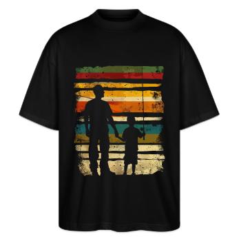 Vater und Sohn Angeln Fischen - Stanley/Stella Oversized Unisex Bio T-Shirt Blaster 2.0 - Schwarz - Vorne - Alina (178cm) & Michal (187cm)
