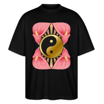 Yin-Yang mit Calla-Blüte, Lotus-Calla, Meditation - Stanley/Stella Oversized Unisex Bio T-Shirt Blaster 2.0 - Schwarz - Vorne - Alina (178cm) & Michal (187cm)