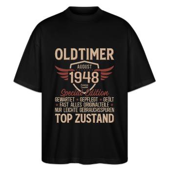 77. Geburtstag Oldtimer August Jahrgang 1948 - Stanley/Stella Oversized Unisex Bio T-Shirt Blaster 2.0 - Schwarz - Vorne - Alina (178cm) & Michal (187cm)